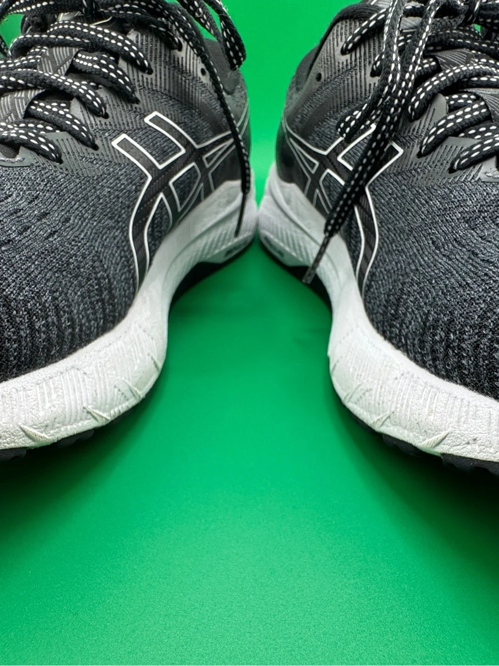 Women’s Asics GT-2000 10 Running Shoes | Size 9.5